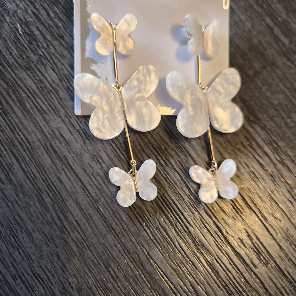 Chic White Butterfly Drop Earrings